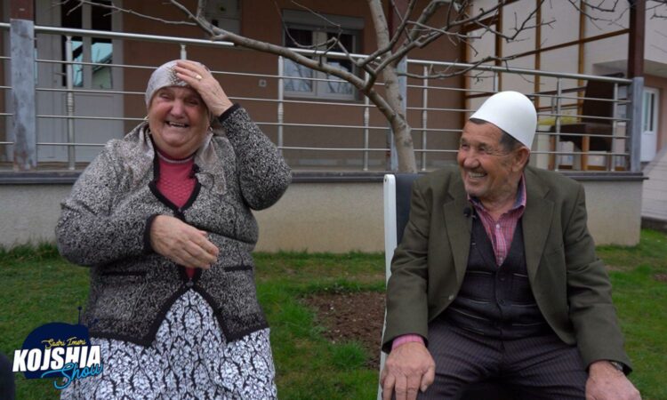 Plaku ‘tronditë’ loken: Në trup më pëlqeve shumë po mindilin kur ta heka, u tutsha çka po m’del. Ky reagim i saj nuk pritej