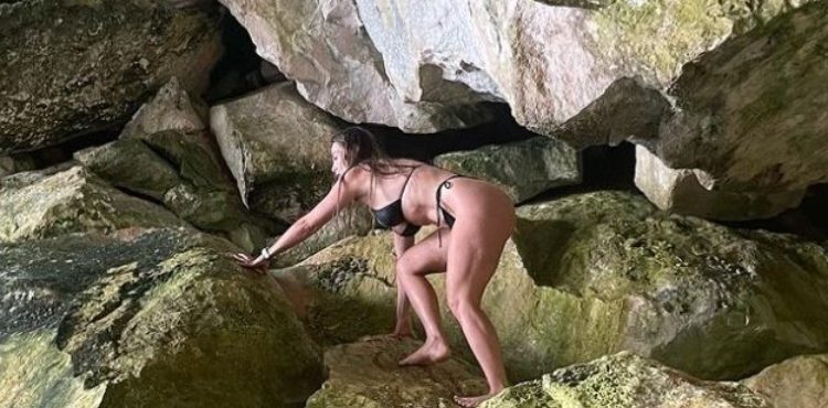Olta Gixhari me bikini ‘cmend’ ndjekesit me pamjet e fundit sipër gurëve të jugut
